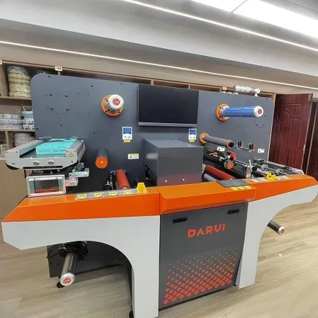 Xinsen Package запускает новое высококачественное оборудование для цифровой печати, открывая новую эру индивидуальной упаковки.