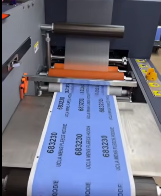 Xinsen Packaging успешно оптимизирует и внедряет процесс регистровой печати на цифровом принтере