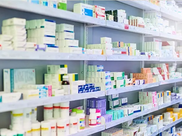 Medical and pharmaceutical labels